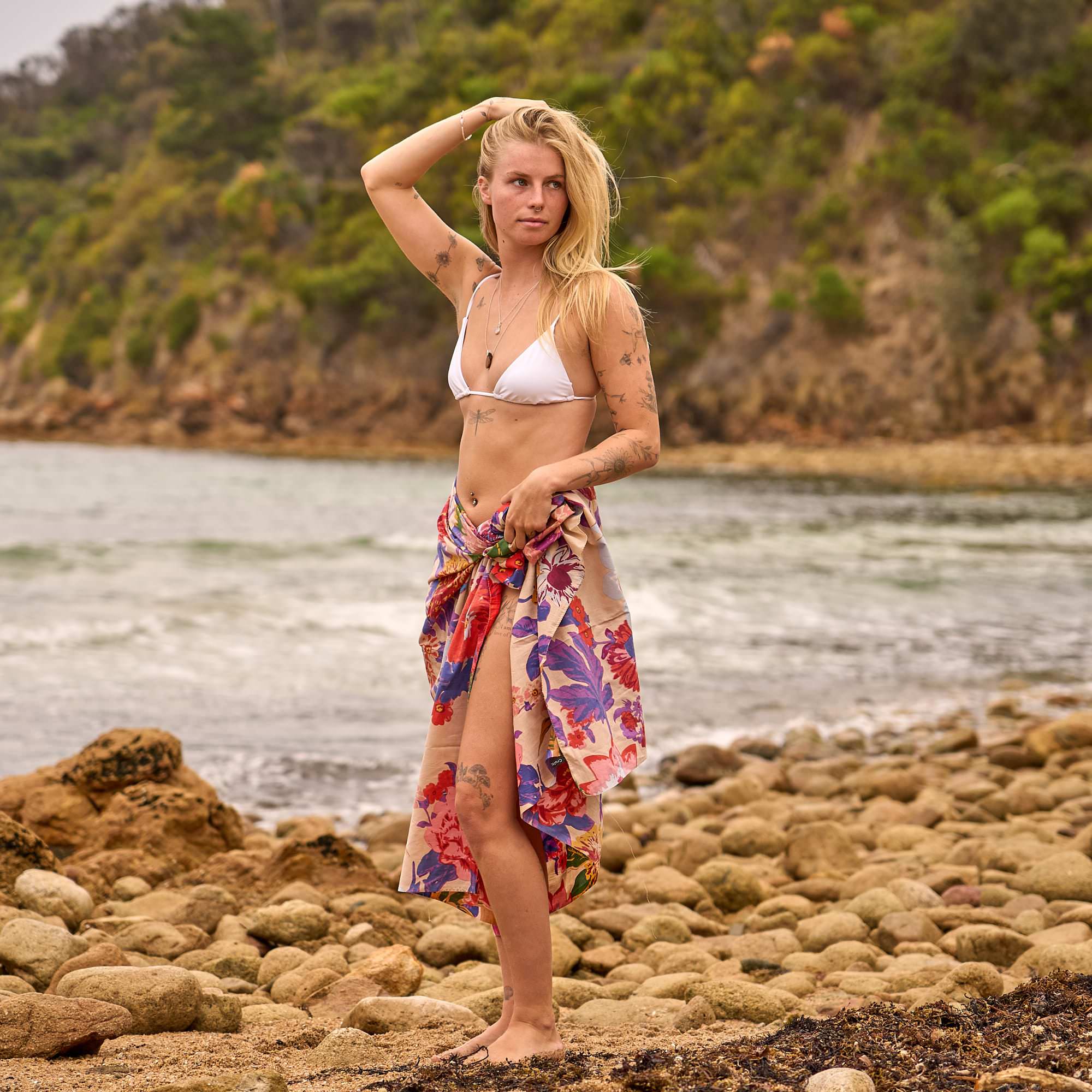 Sunset Bloom Beach Sarong – Tropical Garden