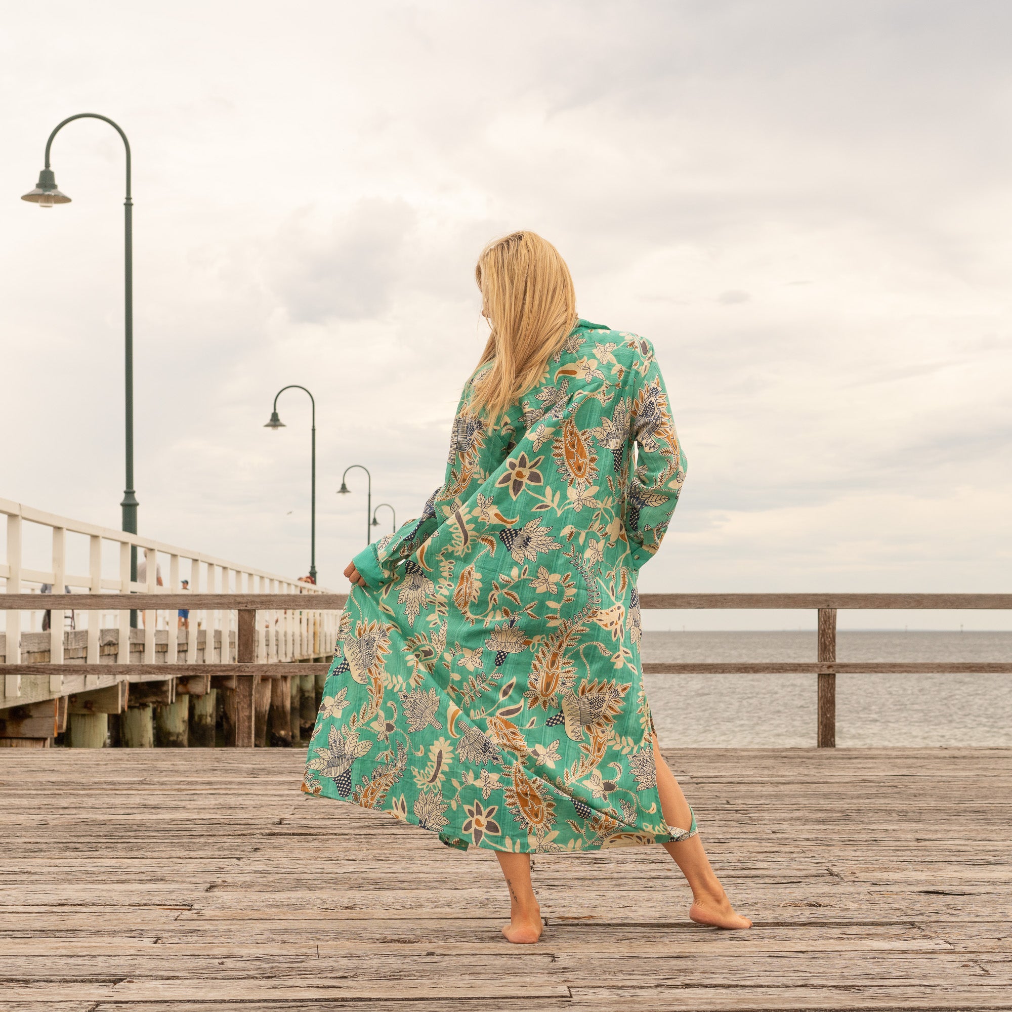 Boho shirt maxi dress emerald green botanical
Cotton maxi dress travel outfit women Australia
Button down maxi dress tropical cotton fabric