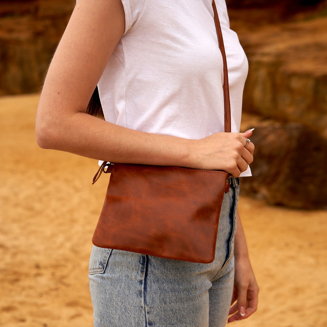 Explorer Leather Messenger - Vintage Inspired
