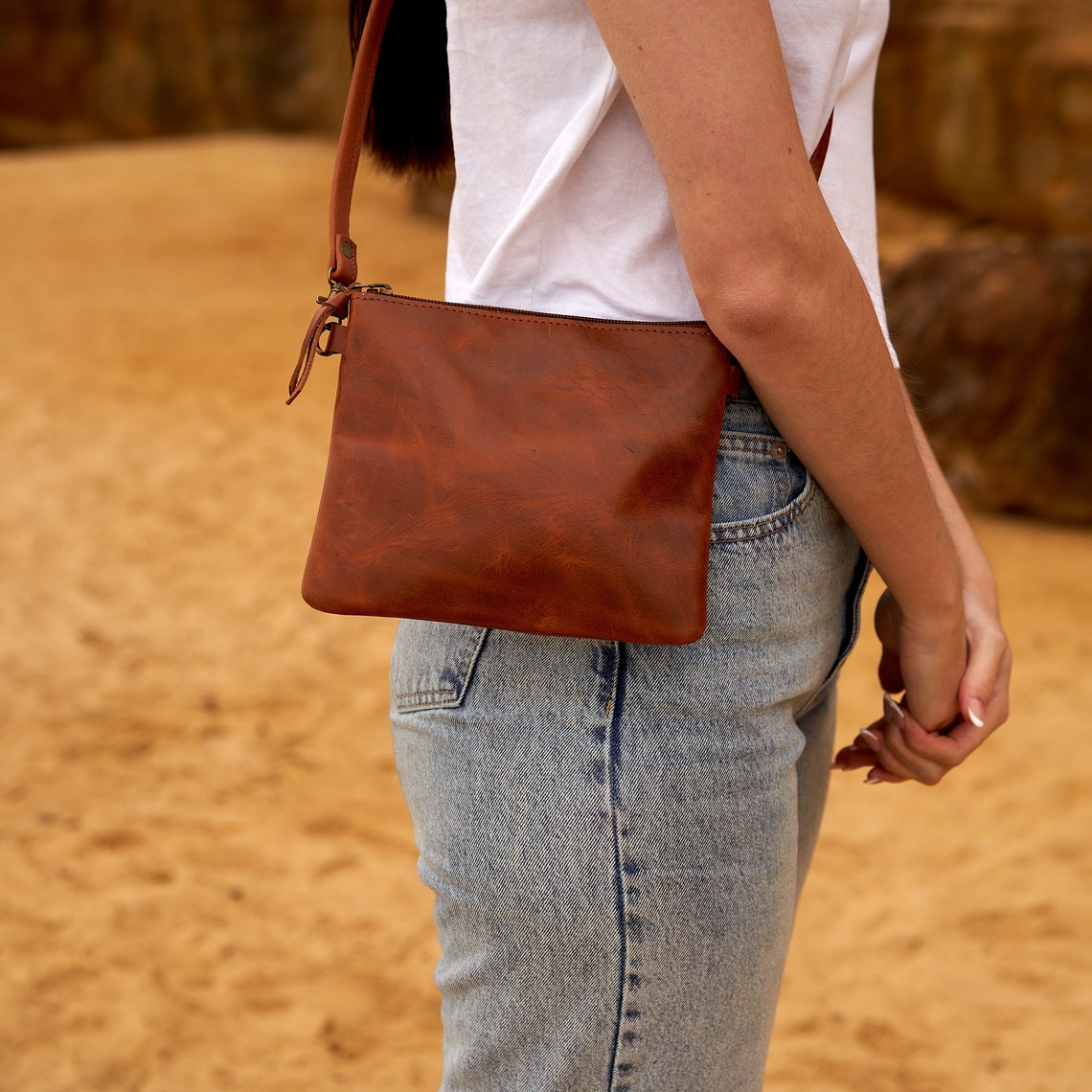 Explorer Leather Messenger - Vintage Inspired