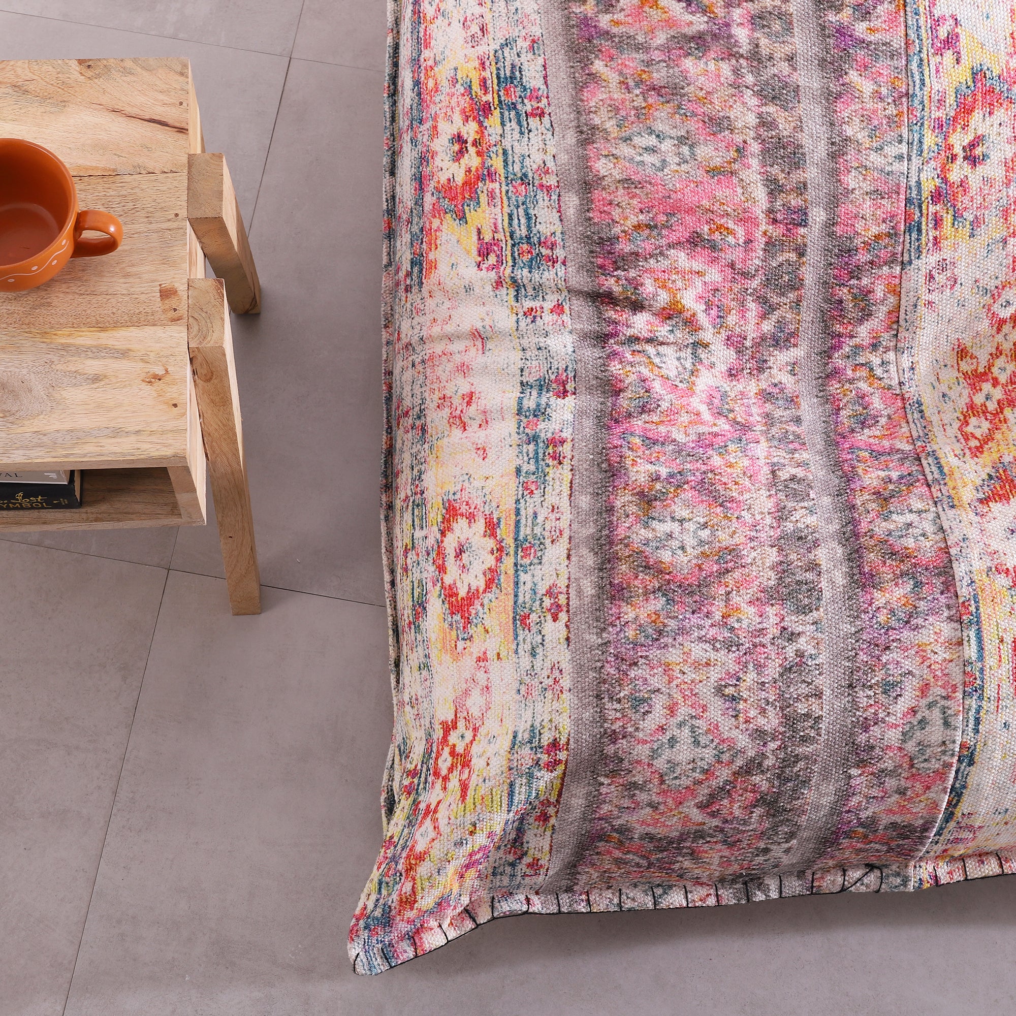 sustainable refillable bean bag cover with zipper closure
aesthetic floor seating bean bag for teen bedroom