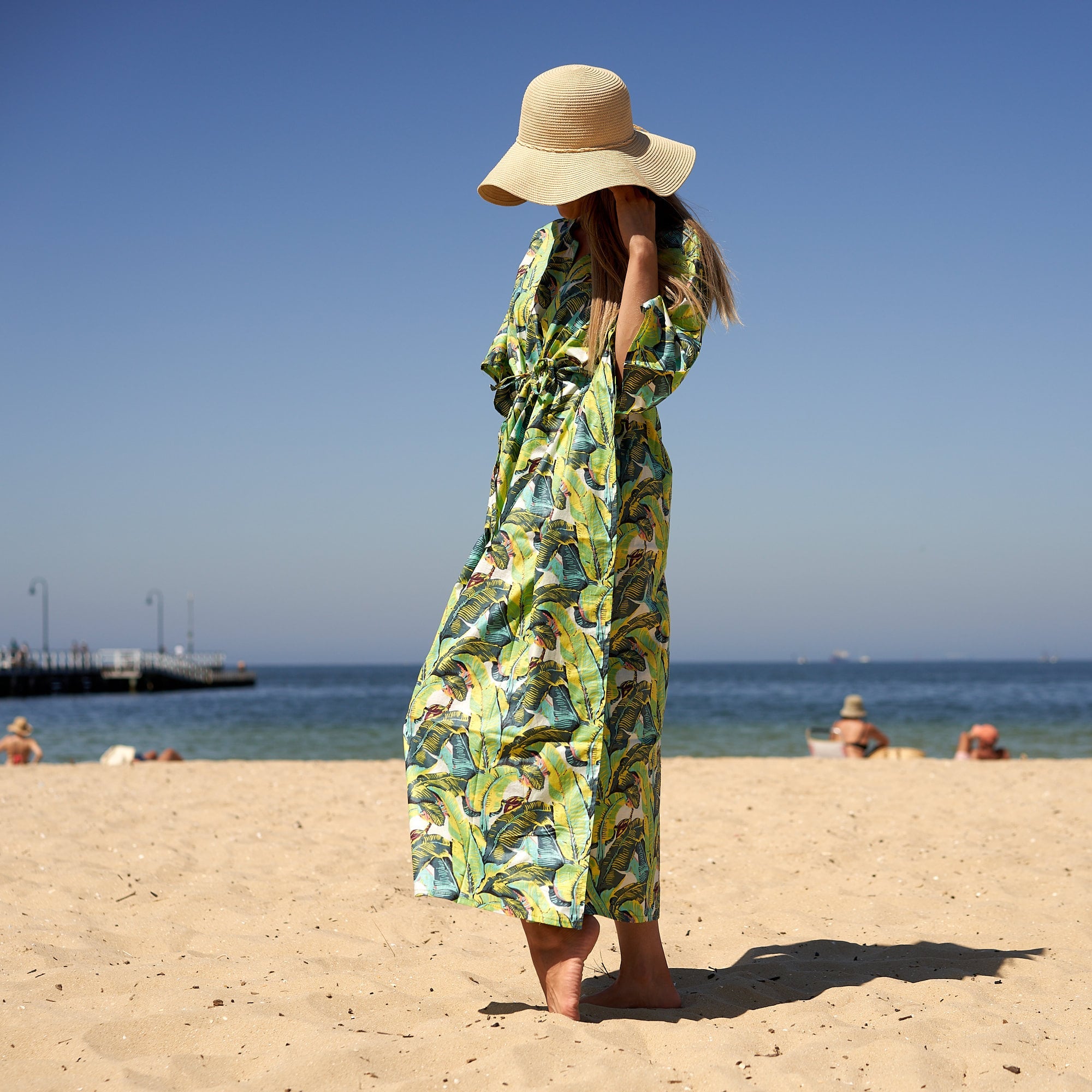 Artisan cotton kaftan tropical holiday look women
Women’s beach kaftan dress vacation styling outfit
Relaxed cotton tropical kaftan summer fashion outfit