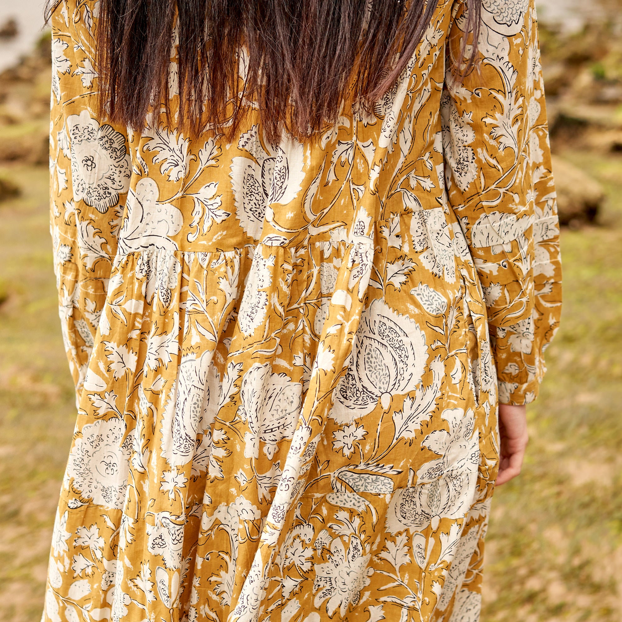 Cotton boho maxi dress with tiered design, effortless everyday summer wear.
Relaxed fit floral maxi dress in breathable cotton, breezy beachside look.
