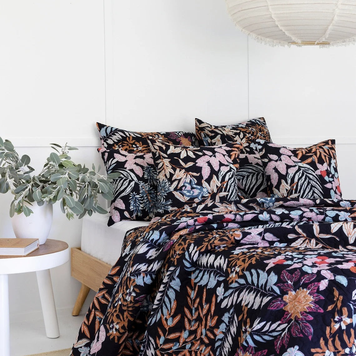 Floral Cotton Quilt Bedspread Comforter Duvet- Black Monkey