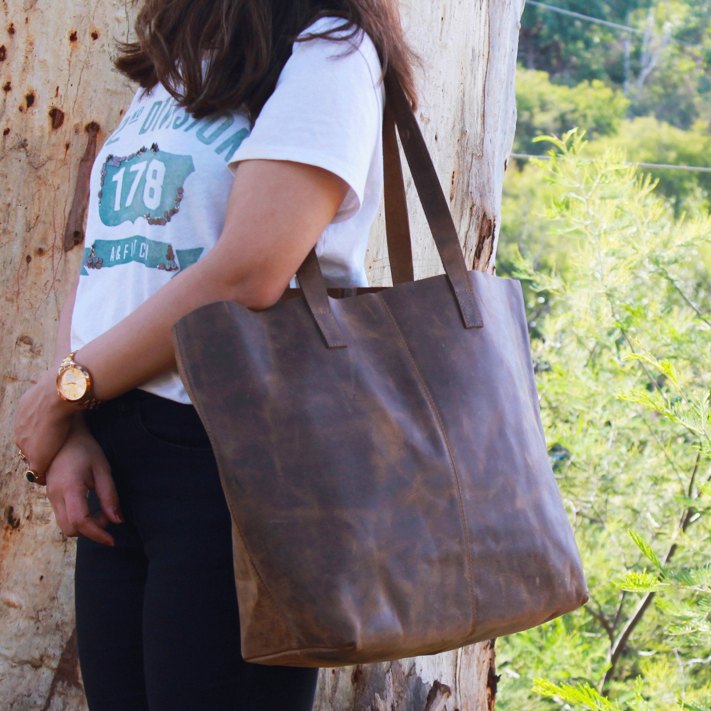 Leather Tote Bag - Classic Urban Explorer