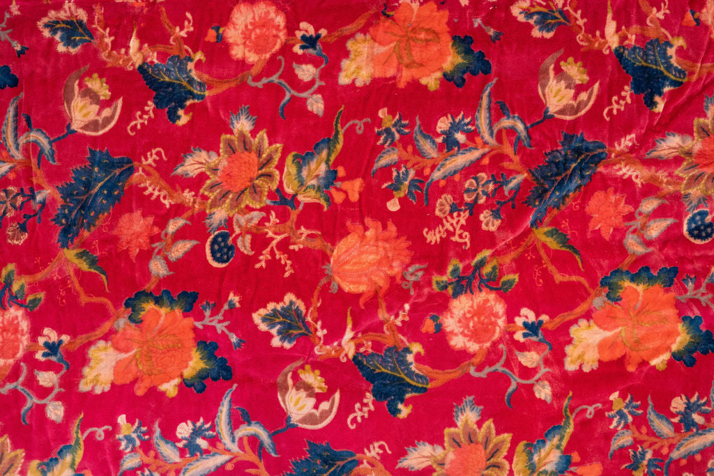 Velvet Bloom Luxe Quilt – Crimson Carnival