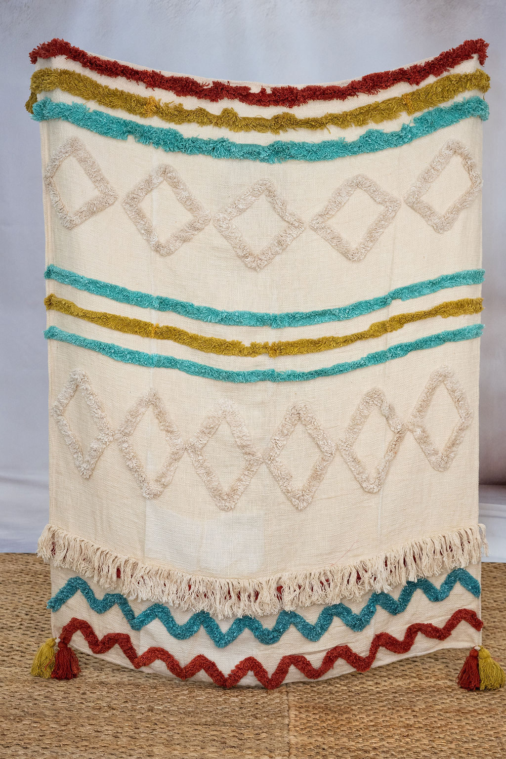 Handwoven Cotton Throw Blanket - 125x175cm | Boho Textured Design with Tassels