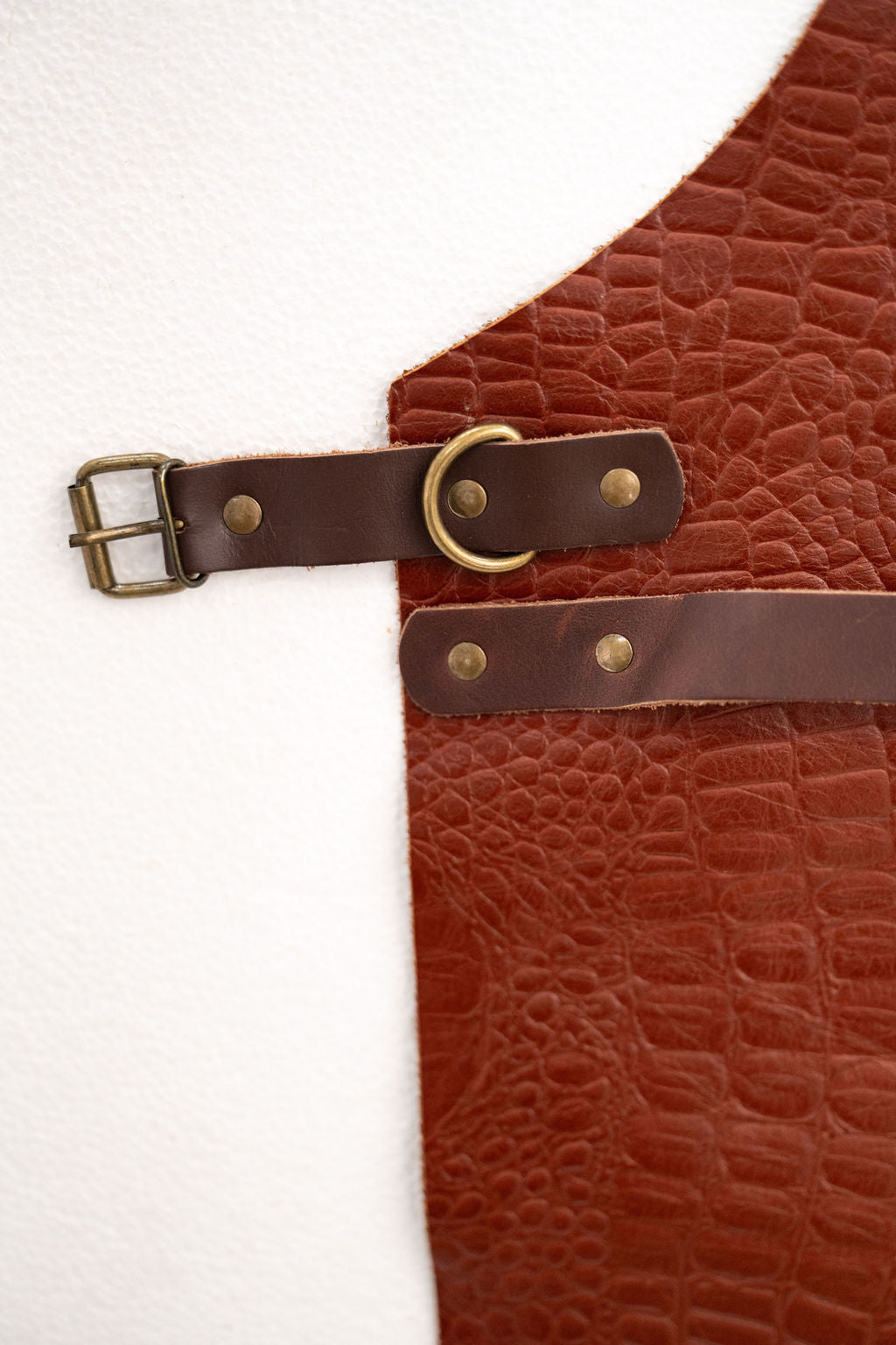 Heavy duty croc embossed leather apron for cooking and woodworking