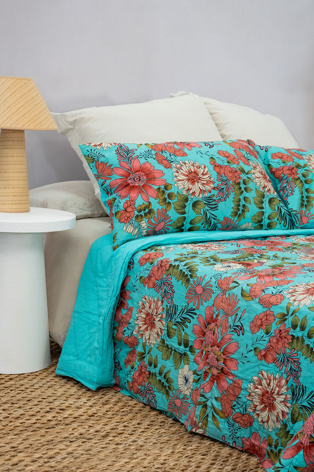 Turquoise Bloom Hand-Quilted Cotton Bedspread Set – King Size