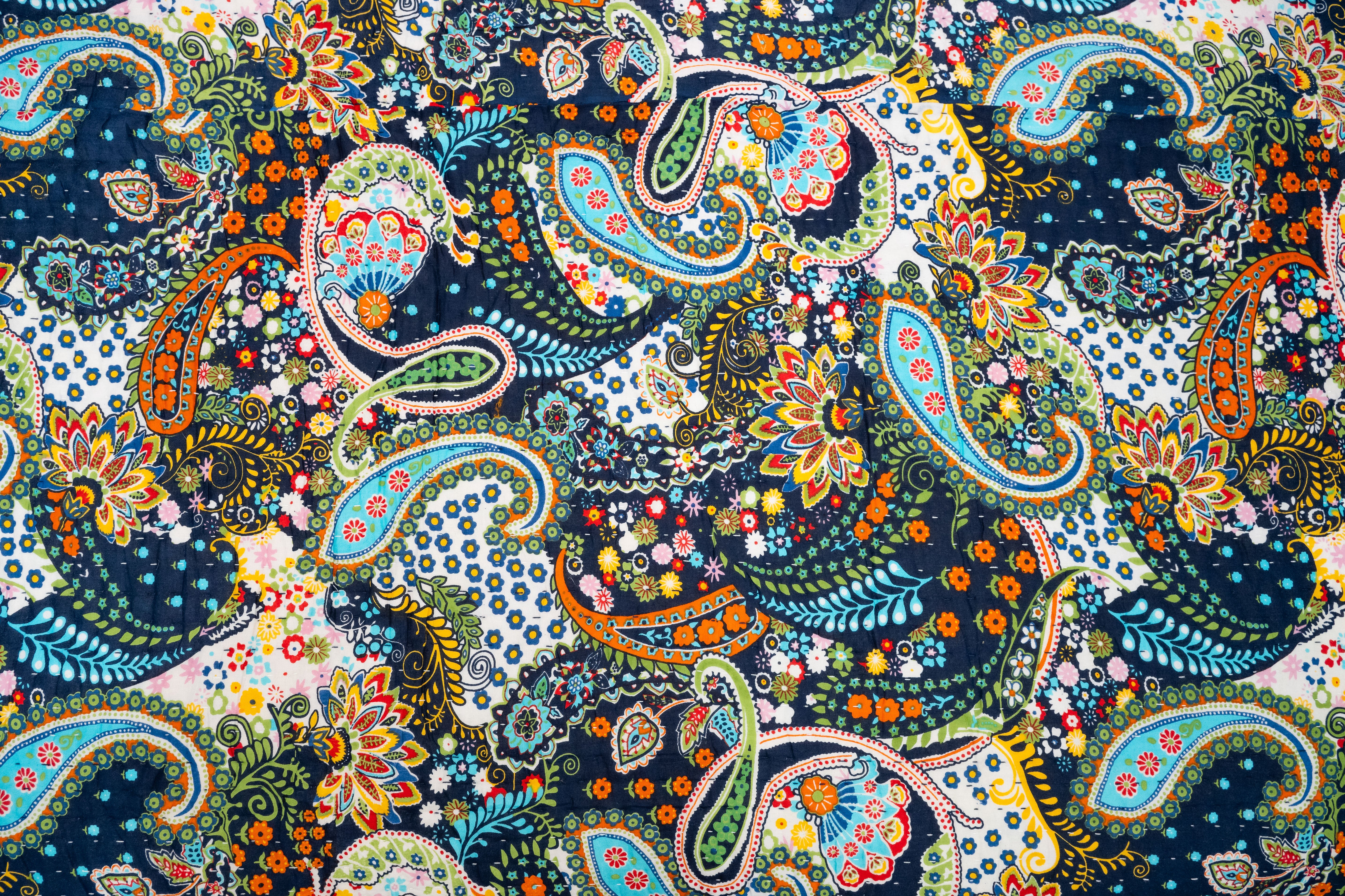 Bohemian Midnight Paisley Quilt Set – Vibrant Boho Print | 210x250cm