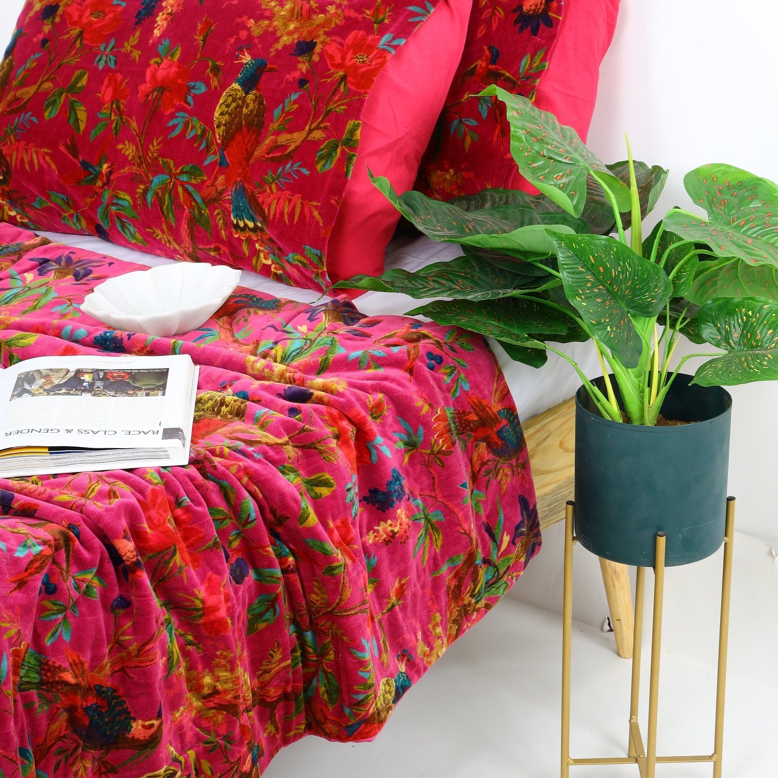 Velvet Frida Kantha Quilt Cotton Quilt Patchwork Quilt Handamade Red Velvet Quilt Floral Quilt Comforter Bedspread Blanket Indian Bedcover
