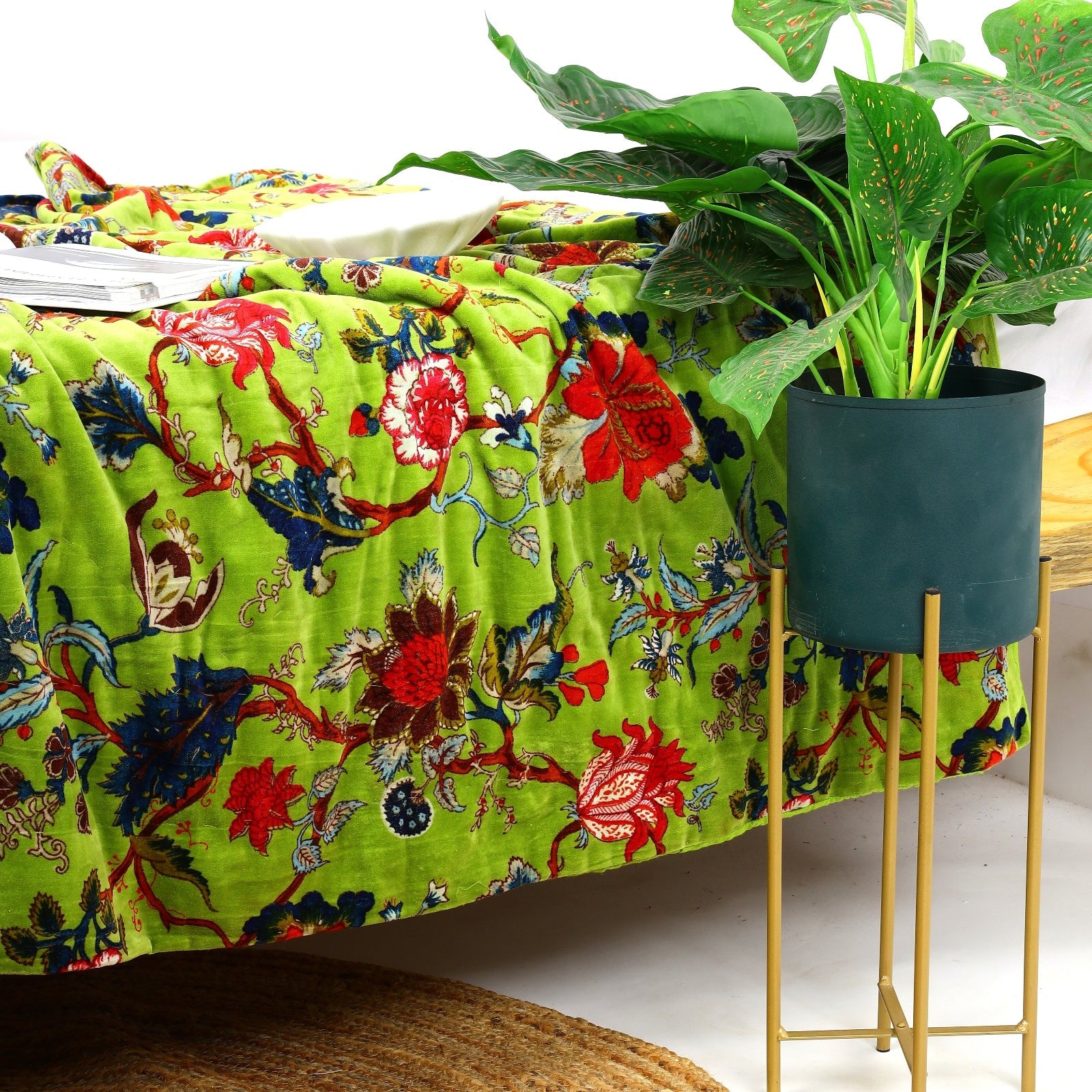 Velvet Floral Kantha Quilt - Paradise Green