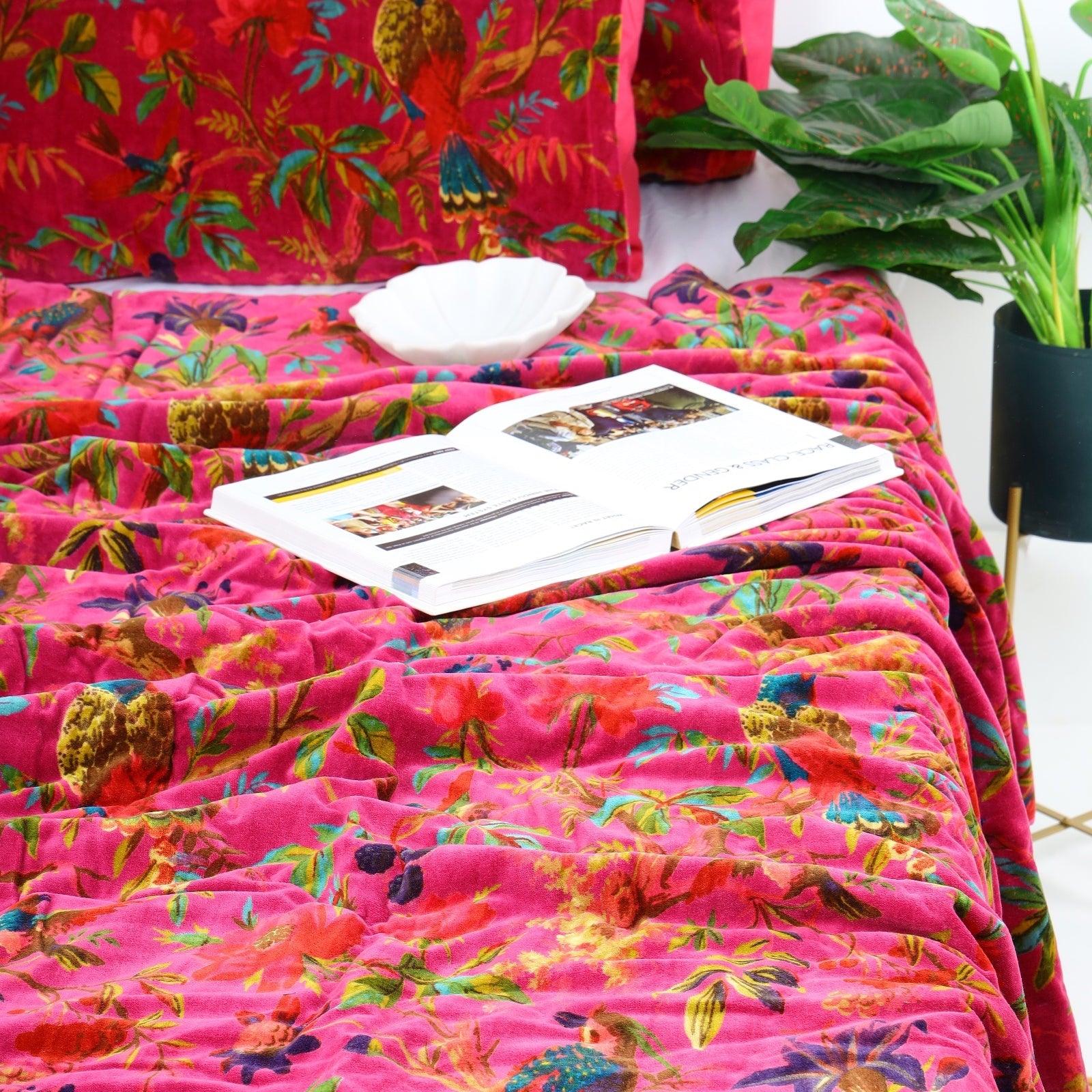 Velvet Frida Kantha Quilt Cotton Quilt Patchwork Quilt Handamade Red Velvet Quilt Floral Quilt Comforter Bedspread Blanket Indian Bedcover
