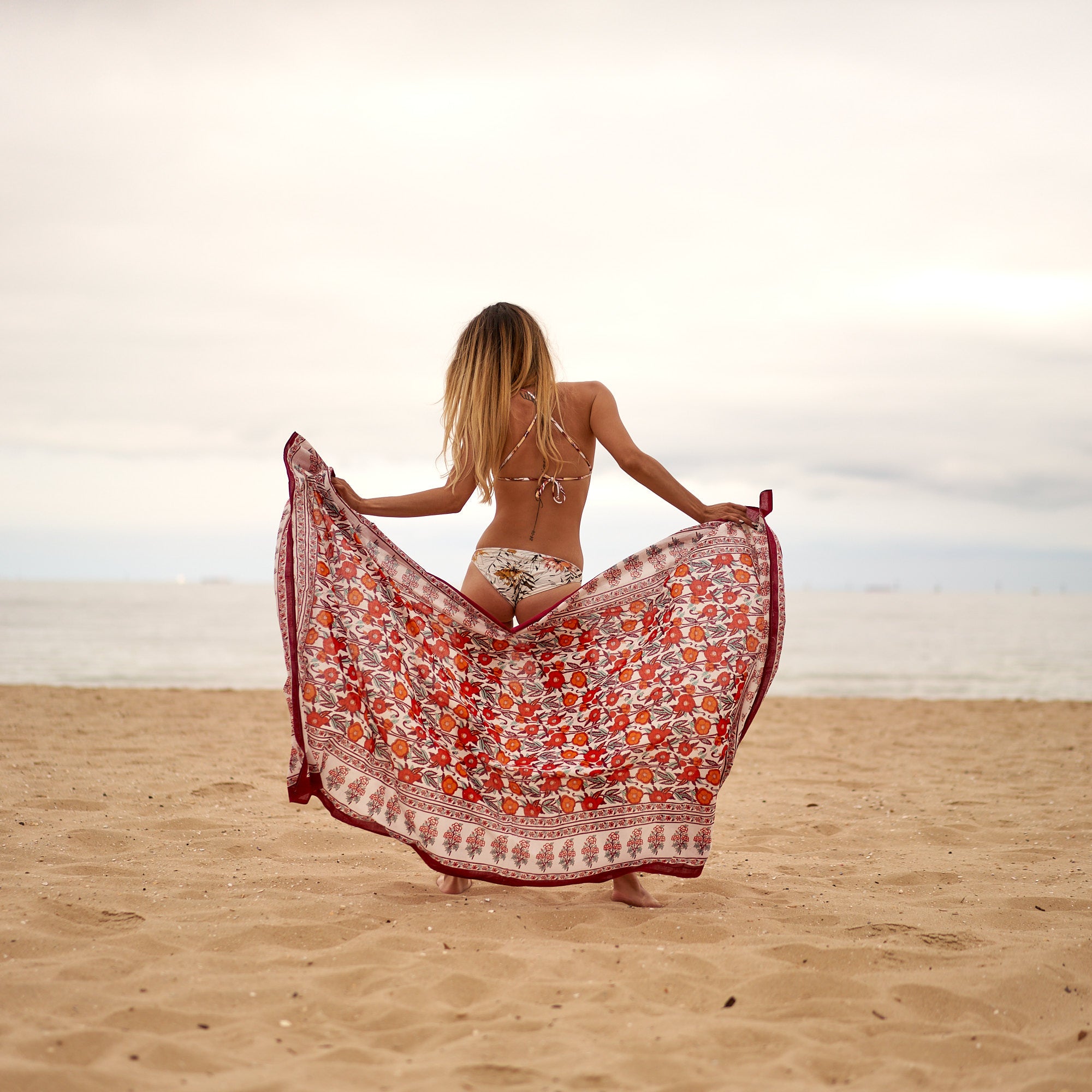 Sarong. Ayers Rock Flag. Fine Quality 100% Cotton Voile Sarong