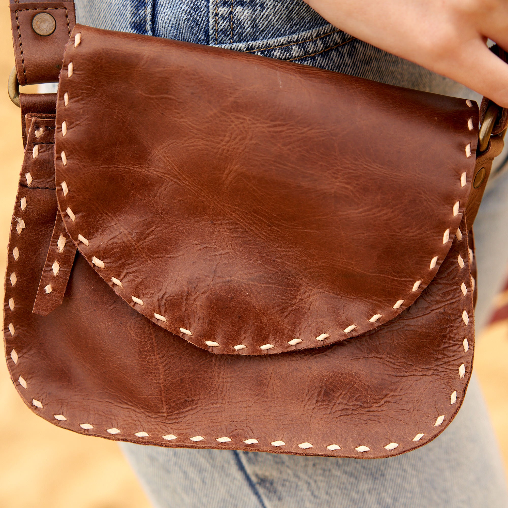 Versatile Leather Travel Messenger Bag - Crossbody Shoulder Satchel