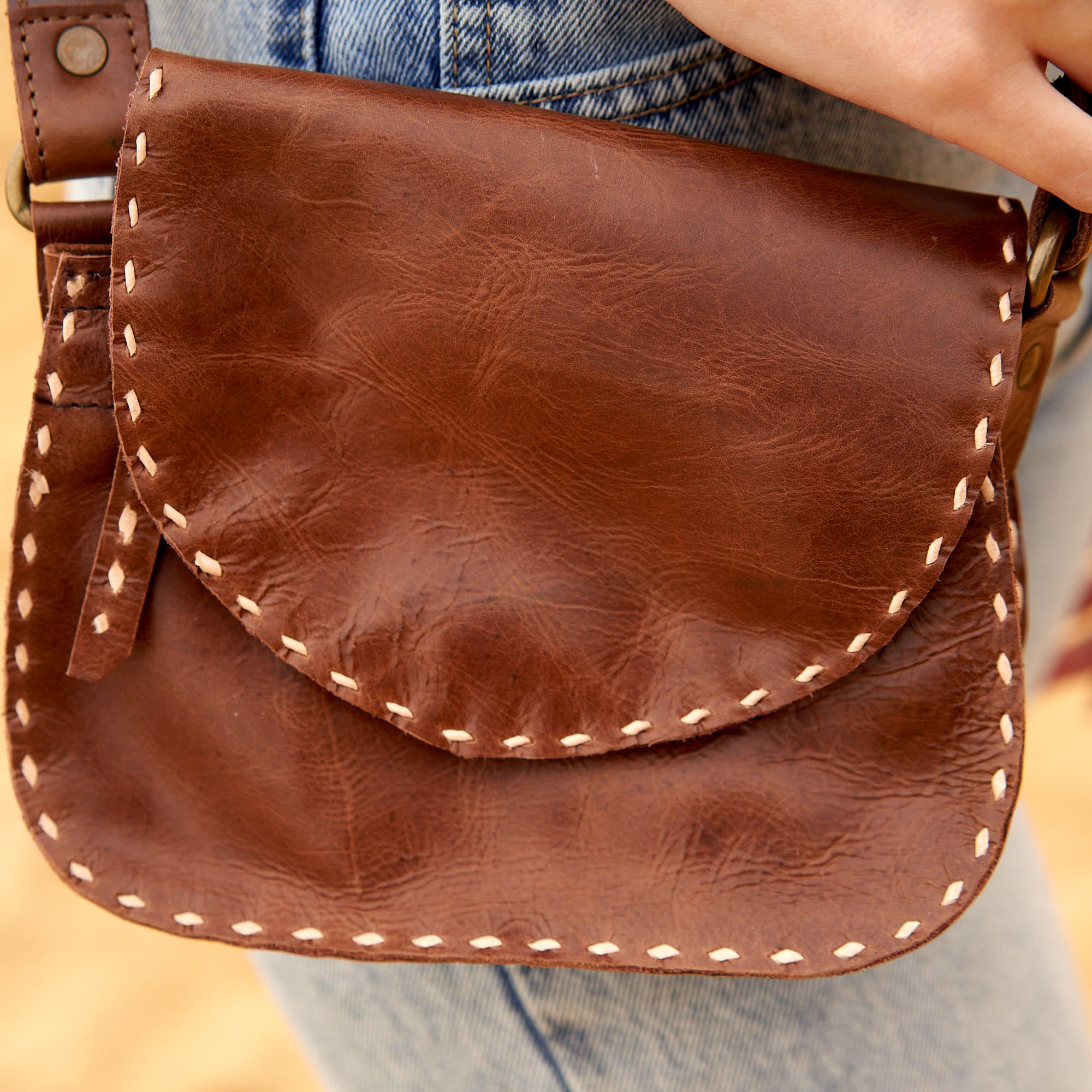 Versatile Leather Travel Messenger Bag - Crossbody Shoulder Satchel