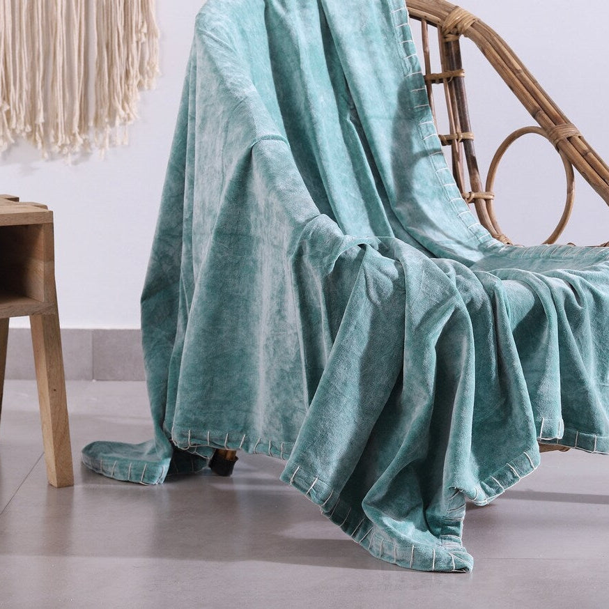 Luxe Rustic Velvet Quilted Rug Blanket - Stylish Home Décor with Boho Flair