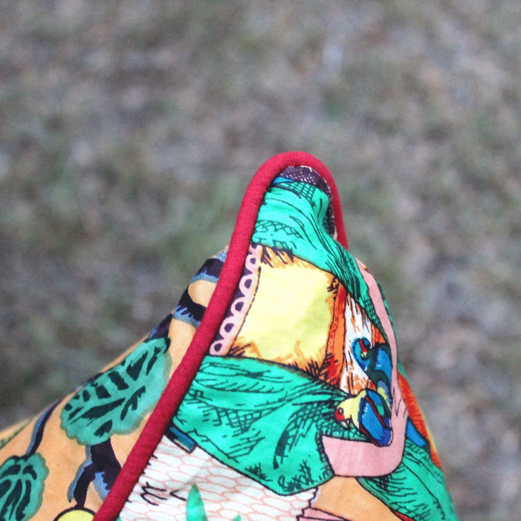 100% Cotton Cushion Cover - Frida's Surreal Vibrance