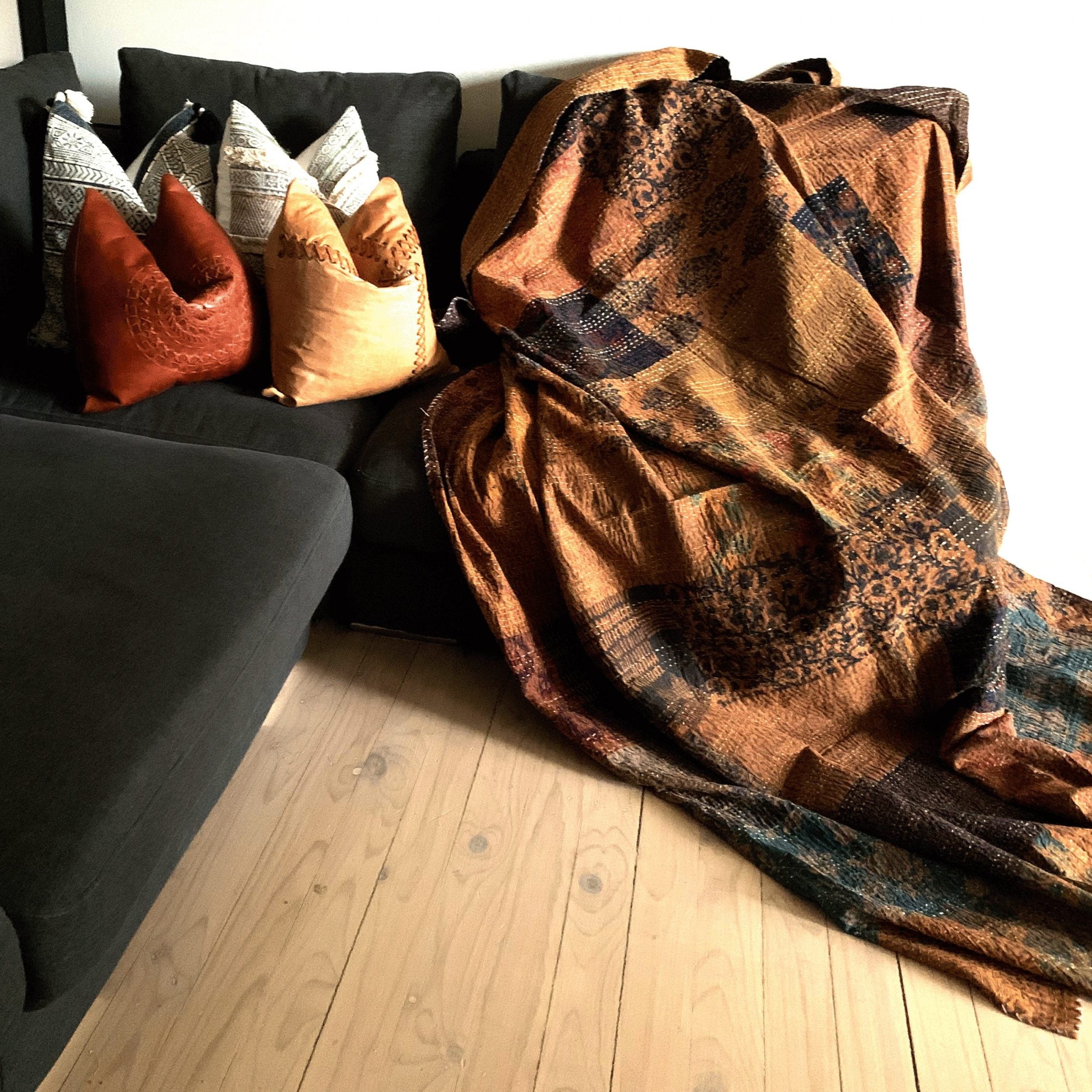 Linen Connections Indian Kantha Quilt - Black Mush