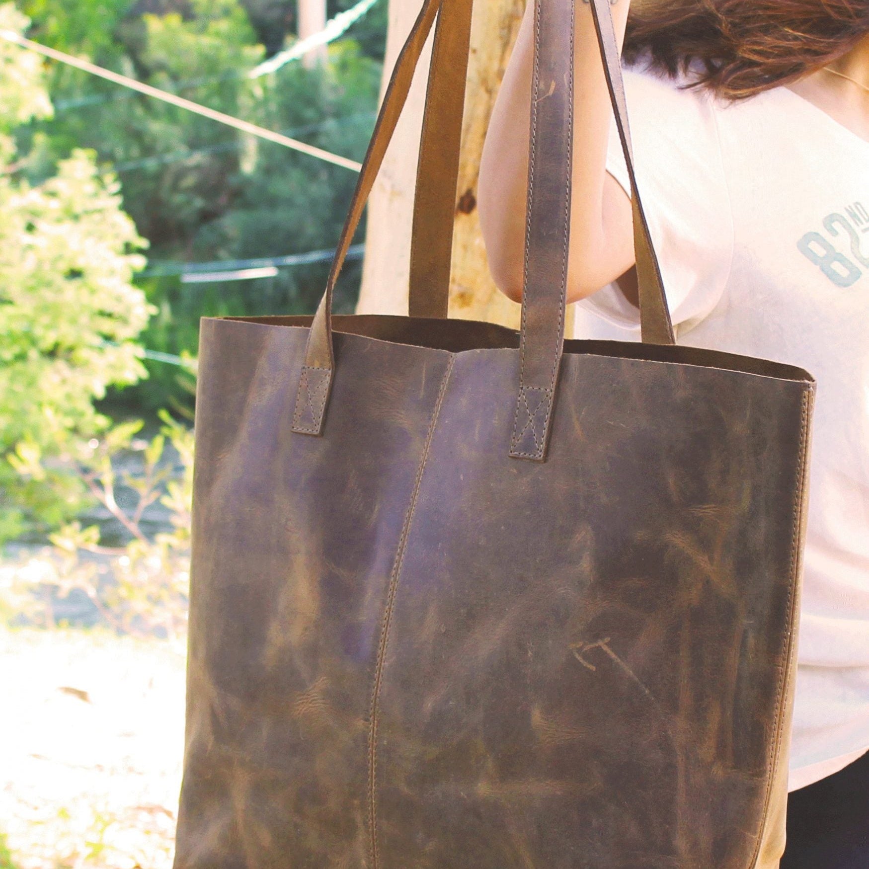 Leather Tote Bag - Classic Urban Explorer
